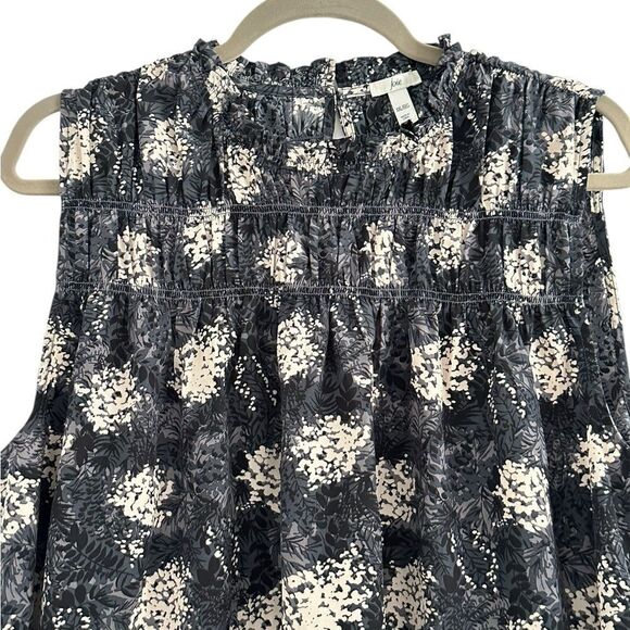Joie Black and White Leaf Print Sleeveless Smocked Yoke Top | Size XXL - Picture 4 of 10